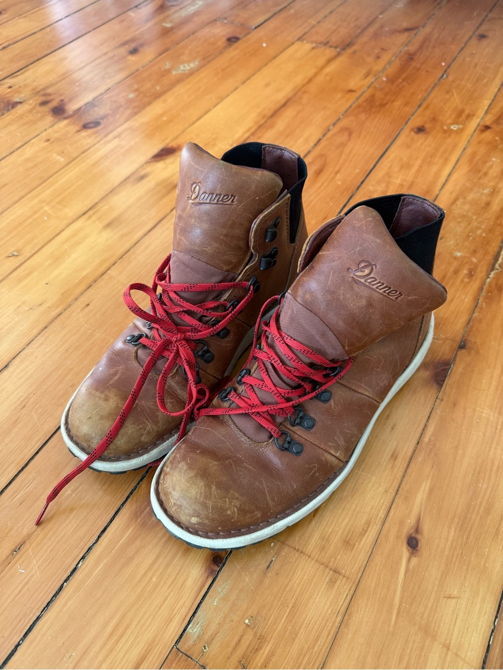 Danner 32386 - Women's 9.5 - 5" Vertigo 917 Waterproof Soft Toe - Cathay Spice